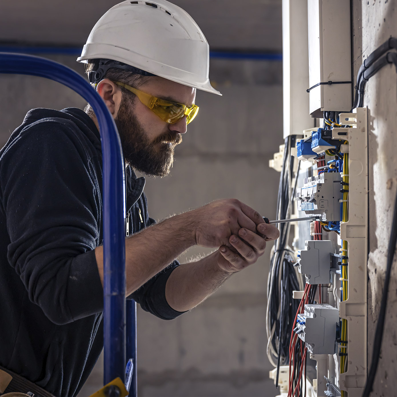 OCA Global ofrece servicios de inspecciones técnicas a clientes de ENEL Chile con equipamientos dañados