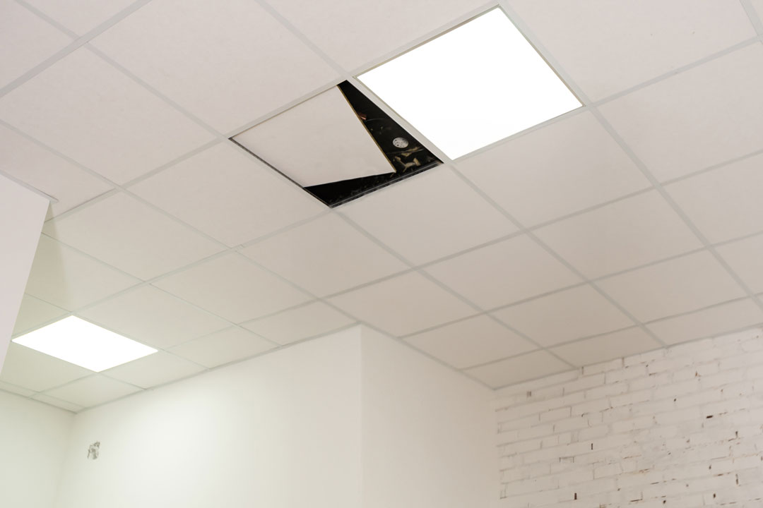 OCA Global carries out the supervision of false ceilings in banking institutions